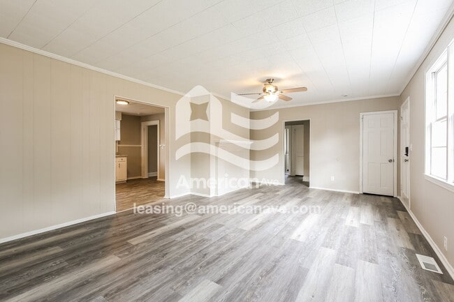 Foto del edificio - 2229 Ridgewood Ave