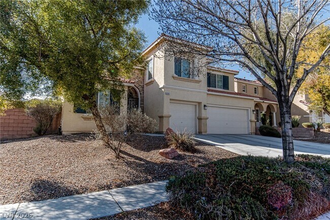Building Photo - 6545 Black Oaks St