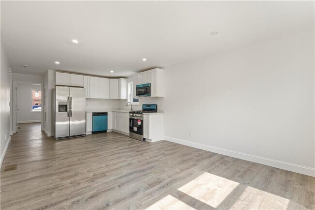 Building Photo - 30 Danby St