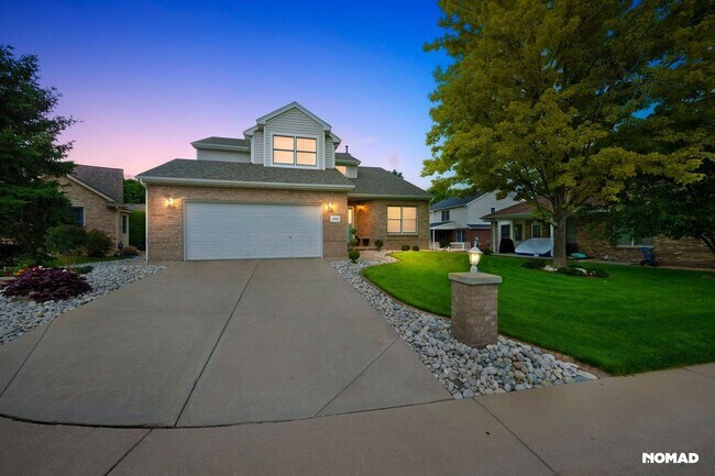 Foto del edificio - Spacious 4BR House in Aurora