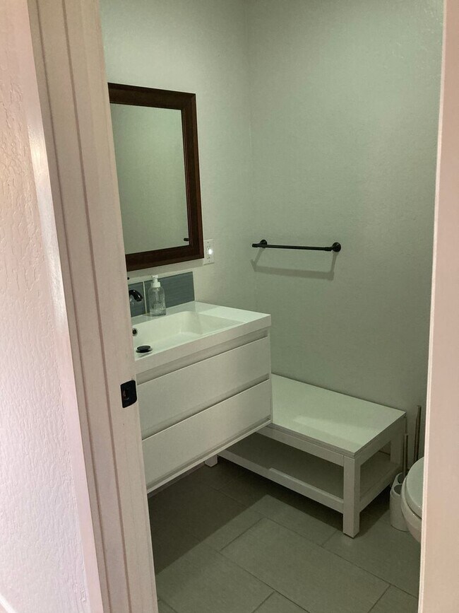 Foto del edificio - **READY FOR MOVE IN**