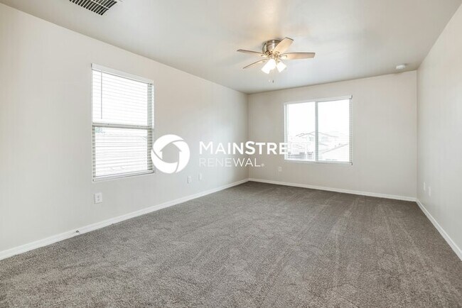Building Photo - 5 Bedroom Pet-Friendly Home in TUCSON, AZ with Main Street Renewal