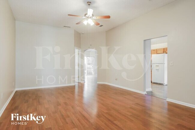Building Photo - 489 MacKenzie Cir