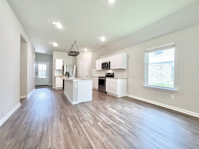 Foto del edificio - Solar-Powered Comfort! Stunning 4 Bed Home...