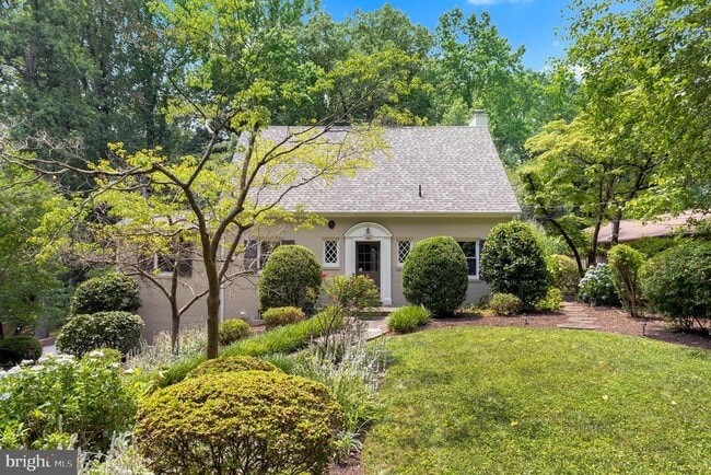 Building Photo - 3160 Holmes Run Rd