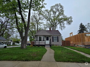 Building Photo - 203 S Wilson Ave