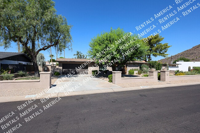 Building Photo - 13242 N 11th Ave