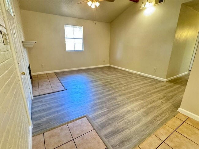 Building Photo - 6909 Cooper Ln