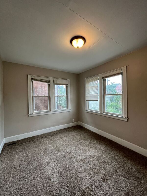 Foto del edificio - 3224 Calvert Ave