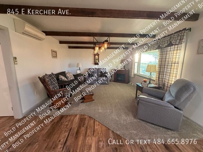 Foto del edificio - 845 E Kercher Ave