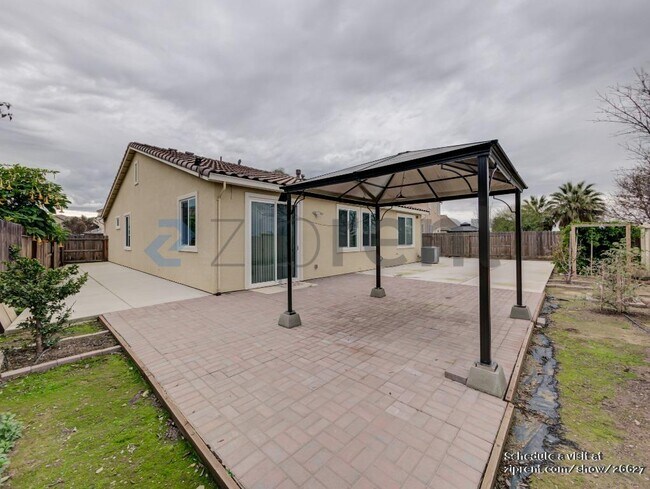 Building Photo - 1584 Manzanita Way