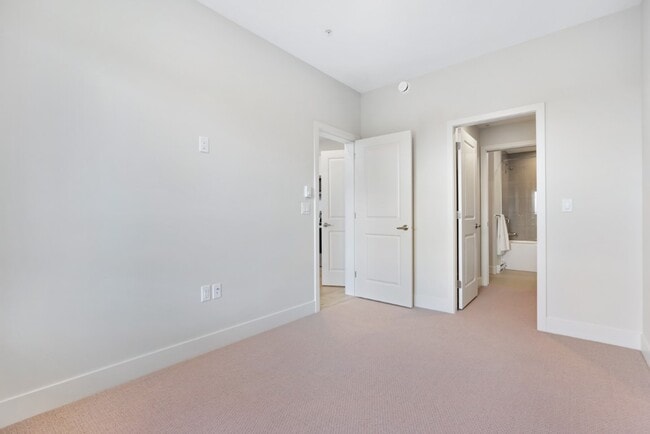 Photo du bâtiment - 1514-1514 McCallum Rd