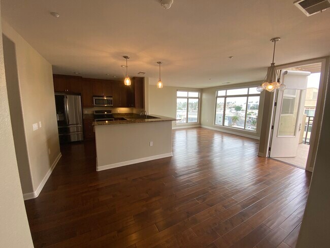 Building Photo - 1019 Costa Pacifica Way