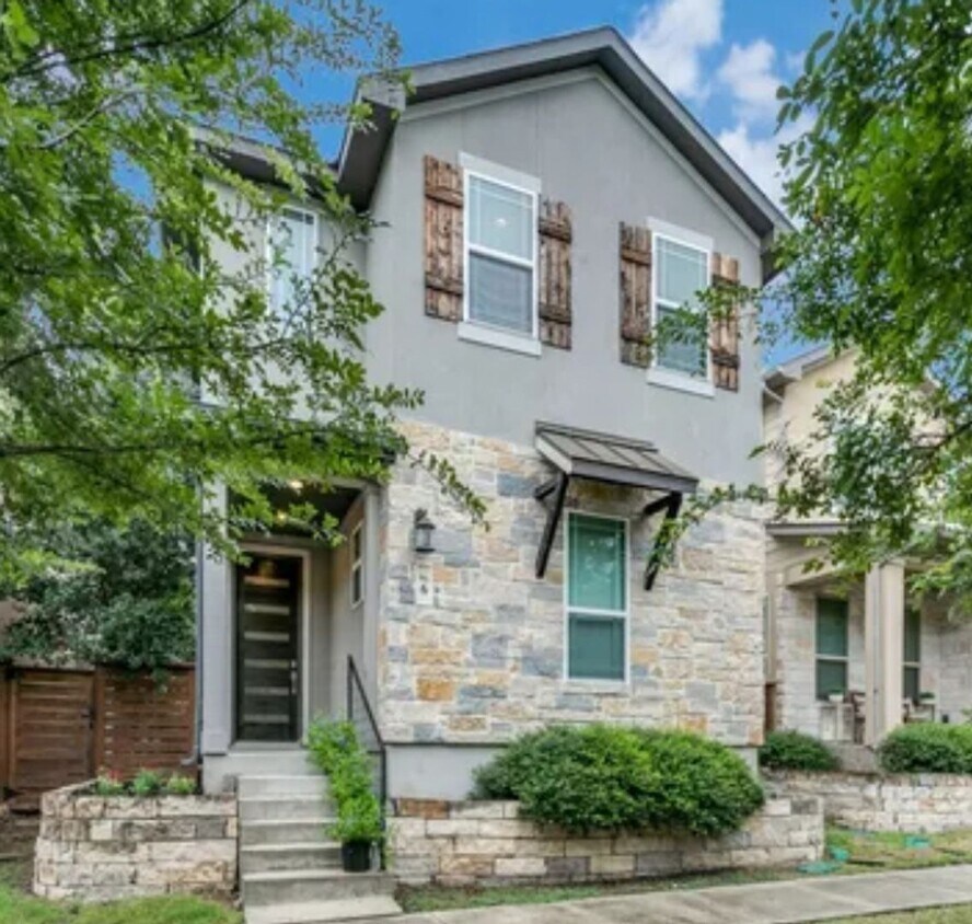 Foto principal - Townhome For Rent Half off deposit for OCT...