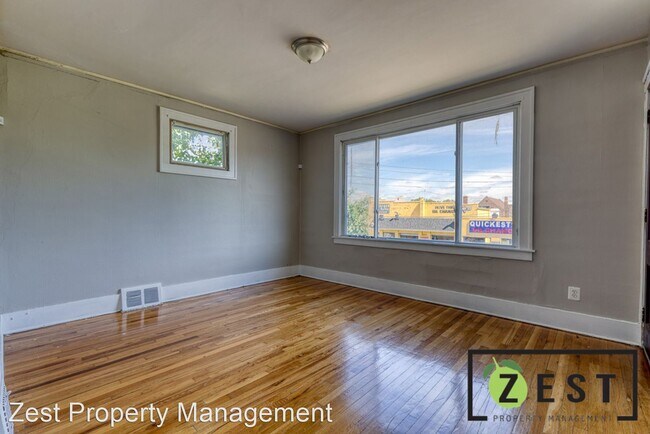 Building Photo - 2 br, 1 bath Apartment - 14028 Faircrest 1...