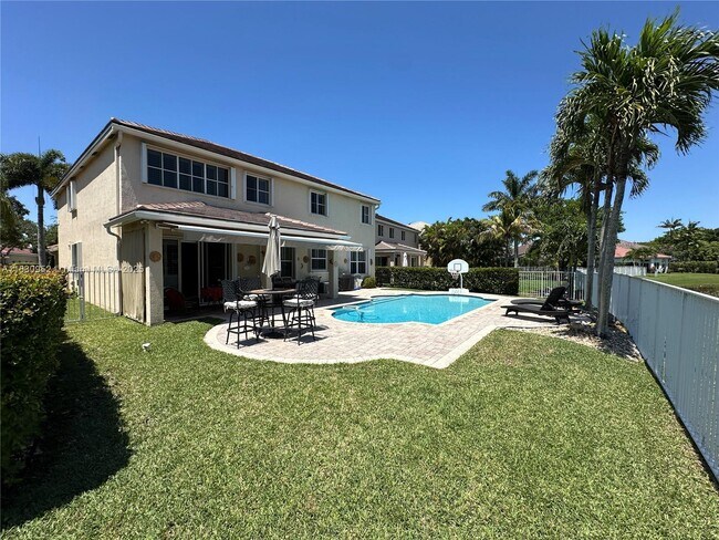 Foto del edificio - 3844 Falcon Ridge Cir