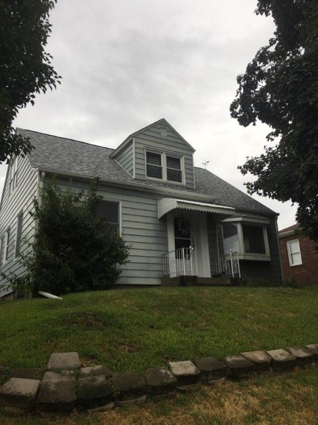 2317 N Marquette St, Davenport, IA 52804 House Rental in Davenport