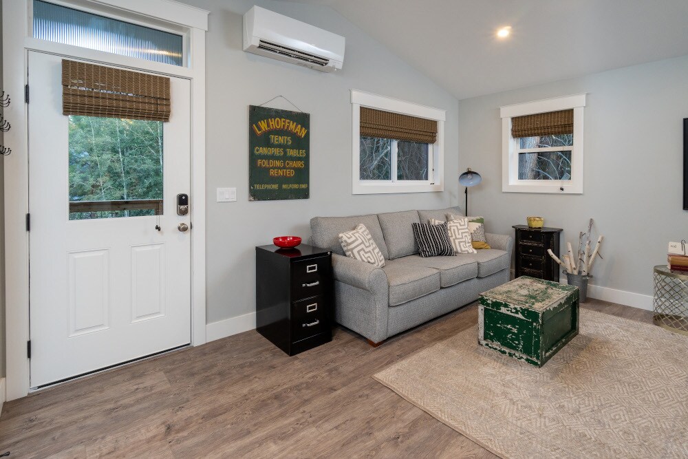 19979 Alderwood Cir Unit A, Bend, OR 97702 Apartments in Bend, OR