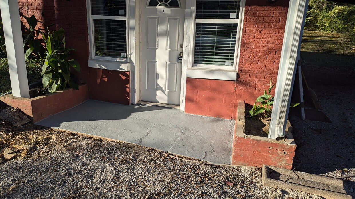 Foto principal - 613 Vantrease Rd