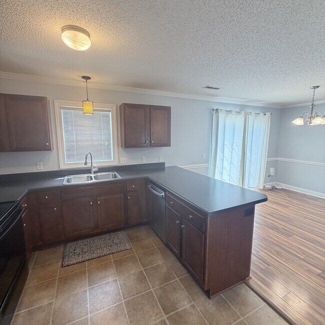 Foto del edificio - 4235 Dudleys Grant Dr
