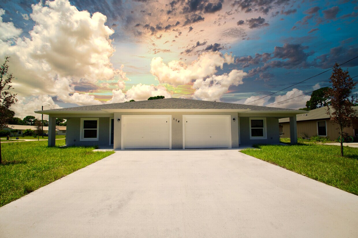 114 Admiral Cir, Sebastian, FL 32958 Townhome Rentals in Sebastian FL