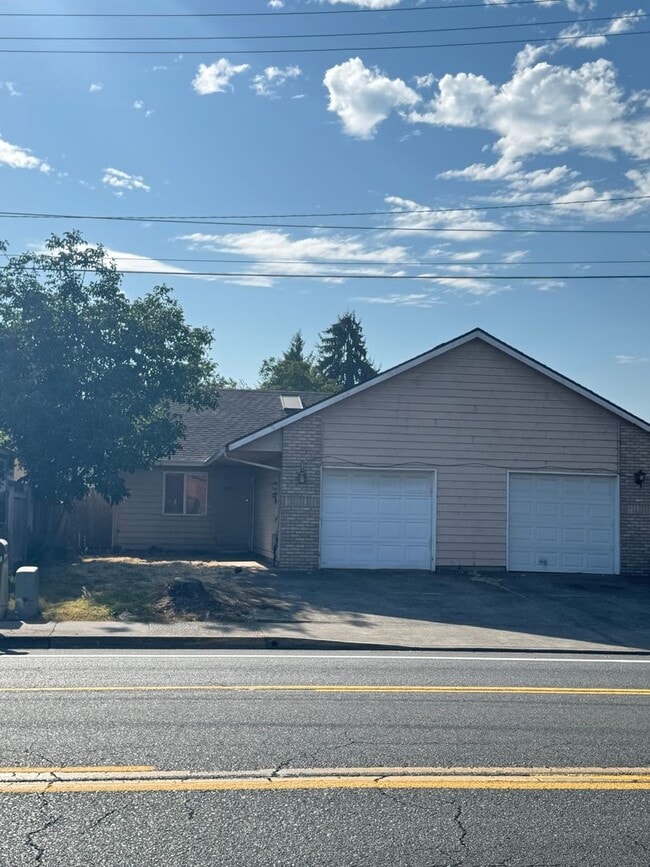 Photo - 1630 & 1632 N 21st Street Apartment
