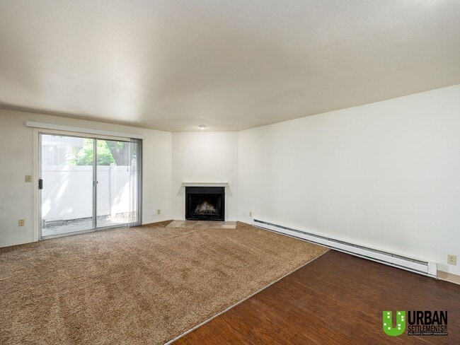 Building Photo - 3129 E 29th Ave