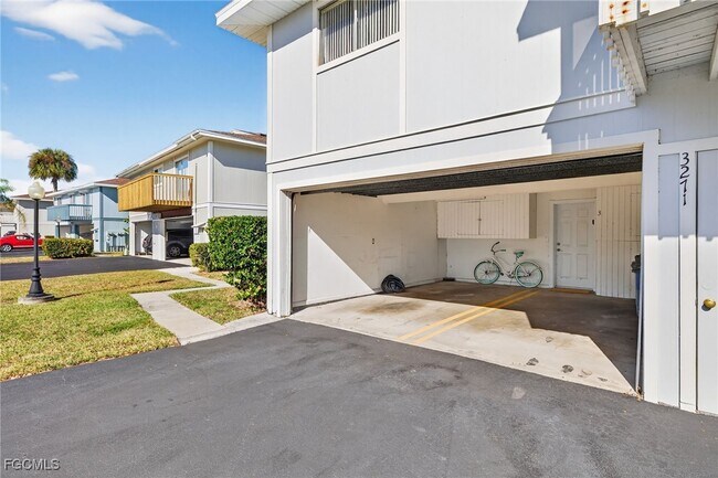 Foto del edificio - 3271 Royal Canadian Trace