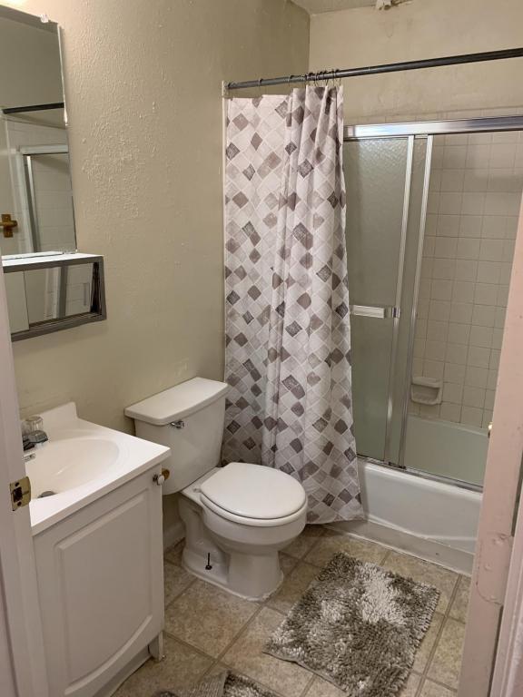 Foto del edificio - 3409 Crest Ave