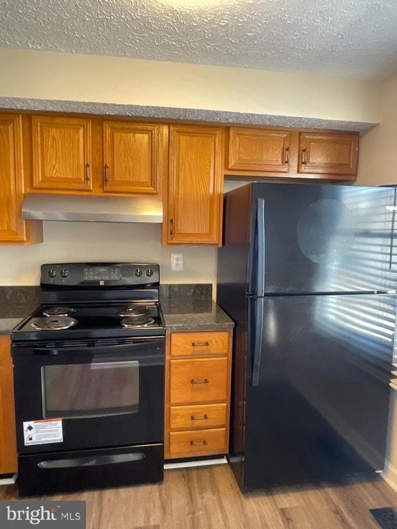 Foto del edificio - 5863 Rowanberry Dr