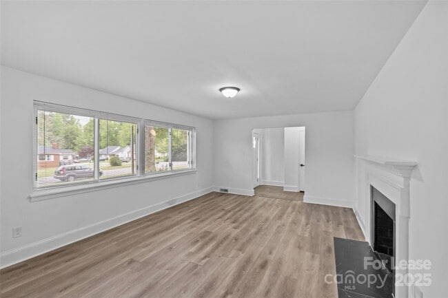 Building Photo - 1601 Gambia St