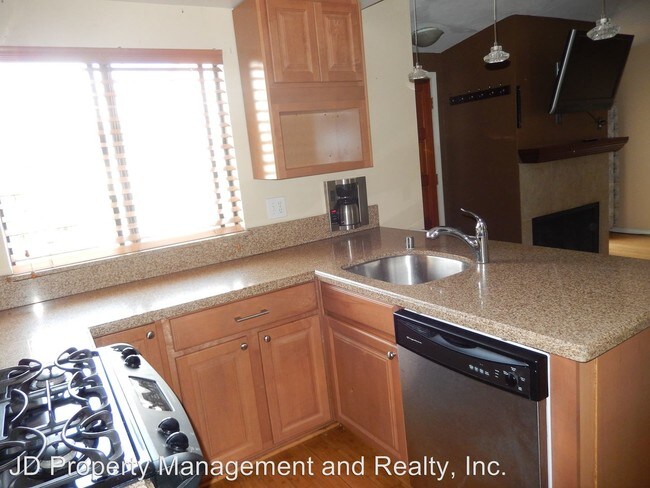 Building Photo - 1 br, 1 bath House - 3765 Boundary St #7