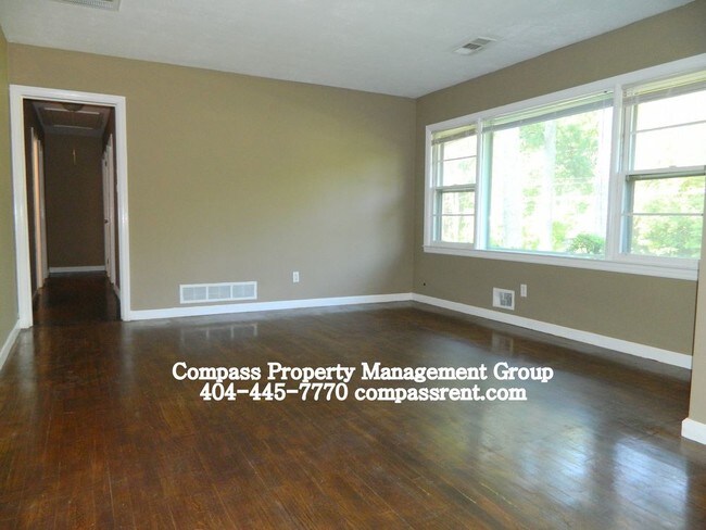 Building Photo - 3101 Rollingwood Ln SE