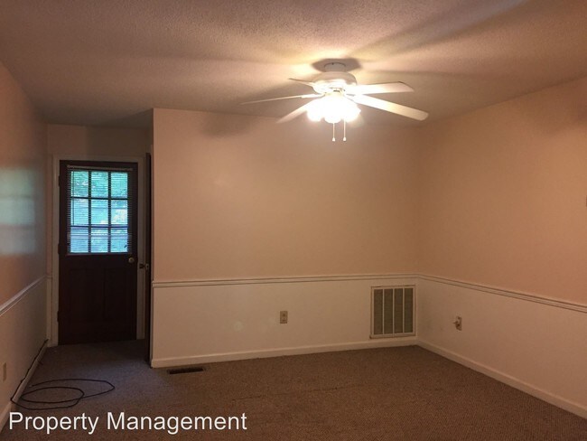 Building Photo - 3900 Chilhowee Cir