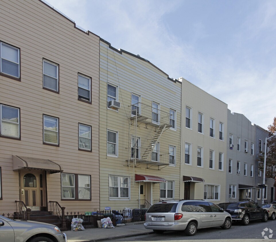 Primary Photo - 93 Newell St