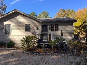 Building Photo - 15 Parlowtown Rd