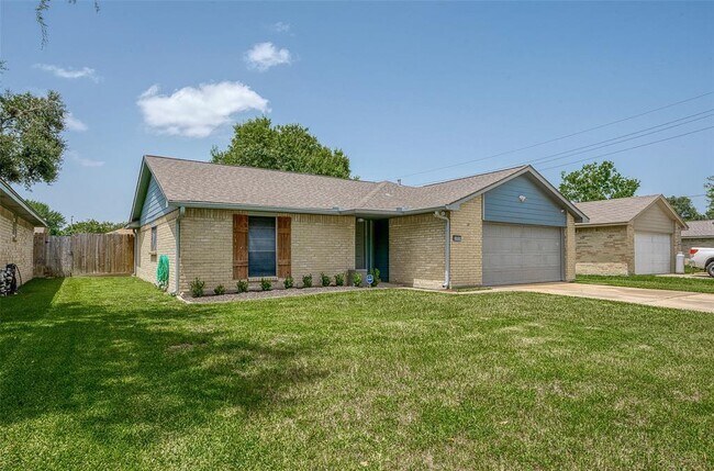 Building Photo - 24010 Silversmith Ln