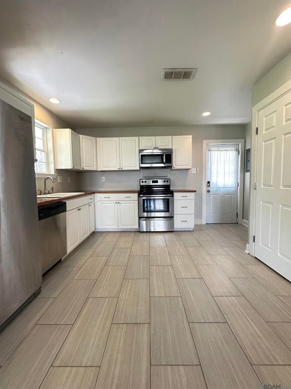 Foto del edificio - 376 Croydon Ave