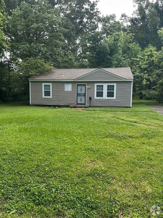 Building Photo - 7814 Commodore Rd
