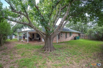 Building Photo - 1012 Pin Oak Dr
