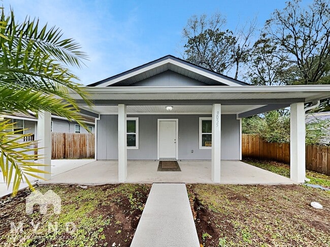 Building Photo - 3055 Dignan St