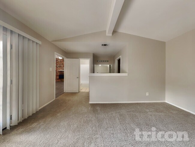 Foto del edificio - 11519 Perry Rd