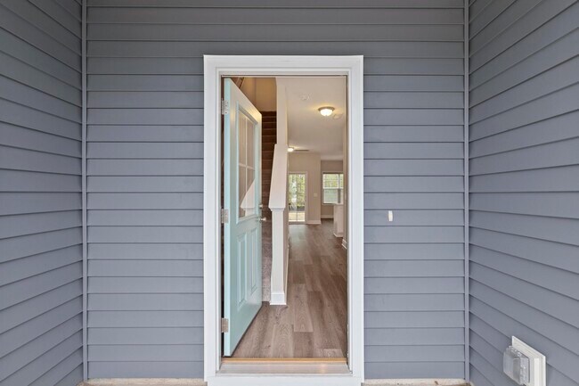 Building Photo - 341 S Stingray Ln