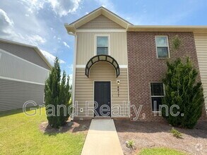 Building Photo - 4417 Village Oak Ln