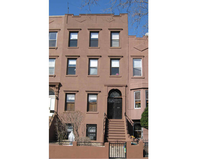 Building Photo - 25 3rd Pl