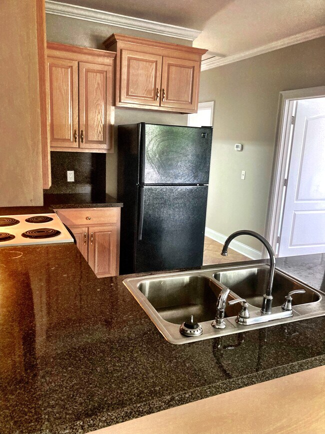 Foto del edificio - 8082 Veterans Pkwy