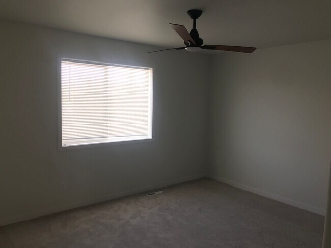 Foto del edificio - 3 Bed 3 Bath Twin Home