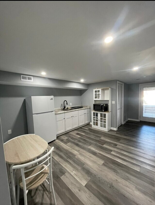 Foto principal - 76 Allison St NE