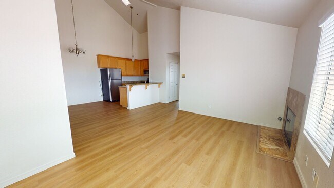 Building Photo - 1202 Donax Ave