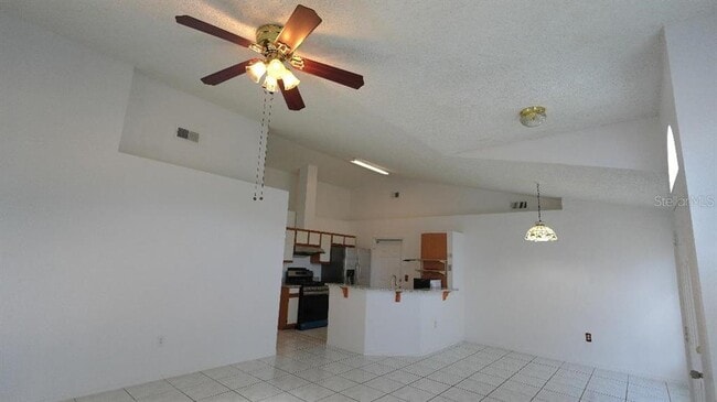 Foto del edificio - 6849 Long Needle Ct